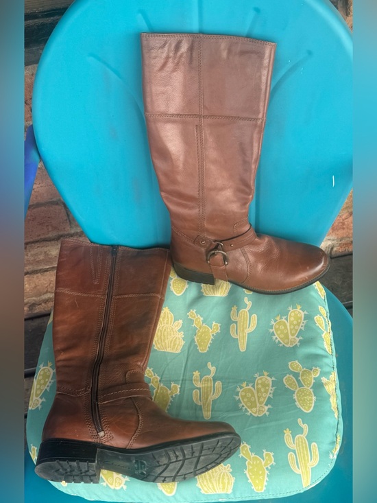Clarks Shoes - Clark’s Leather Riding Style Boots Unused Size 7 1/2 Nice!!
